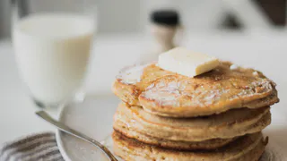 Английский крампет: простой рецепт самой вкуснейшей выпечки к чаю — так готовит сам Джейми Оливер