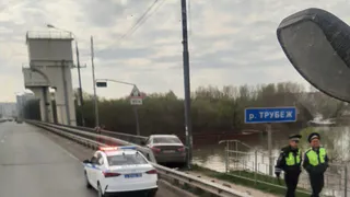 В Рязани автомобиль вылетел за ограждение моста на Северной окружной