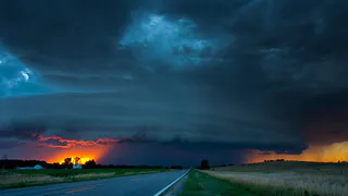 На Татарстан надвигается гроза, в Нижнекамске похолодает