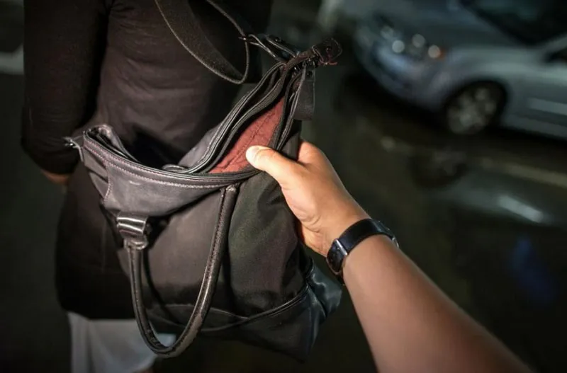 В Нижнекамске задержали грабителя, напавшего на прохожую