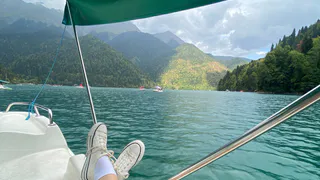 "Абхазия — не для ценителей люкса, но для авантюристов": путешественники из России делятся отзывами про популярный курорт