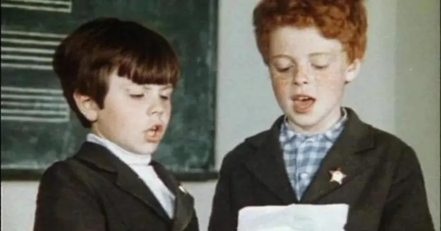 В школах дети будут петь песни об СВО