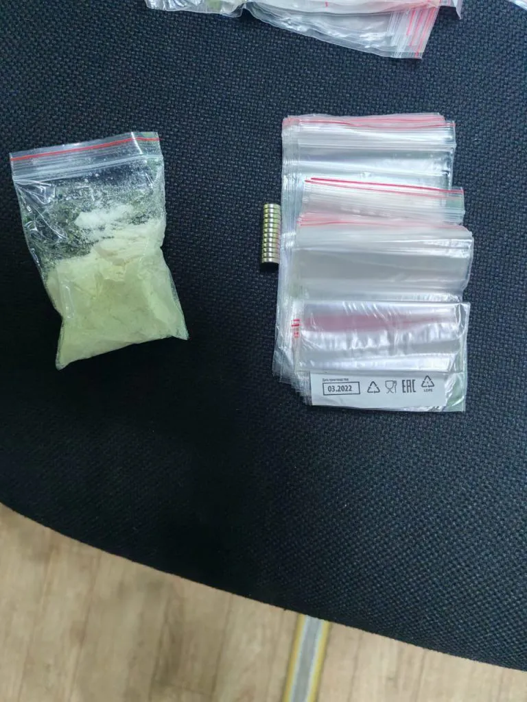 В Глазове задержан оптовый наркозакладчик