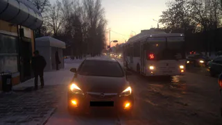 В Нижнекамске возле «Аркады» водитель сбил женщину, стоявшую на остановке