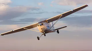 Утекло 13 тонн топлива: на сотрудника Сасовского летного училища завели уголовное дело