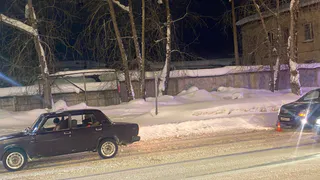 В Сыктывкаре Chevrolet "догнал" ВАЗ: пострадали дети