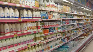 Его разбирают моментально: Роскачество назвало молоко. Идеально для куличей