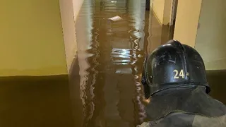 В Магнитогорске на цокольных этажах горбольницы № 1 забурлили реки