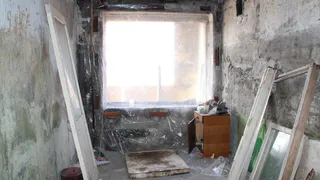 Рязанской сироте после резонанса в СМИ отремонтируют сгоревшую квартиру