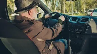 Старикам тут не место: пенсионеров хотят лишить важного права