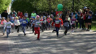 В детском забеге "Рязанского Кремля" самыми юными участниками стали полуторагодовалые малыши