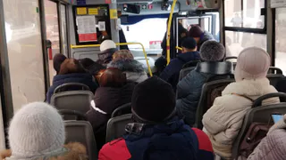 "Пассажирка умоляла остановиться": В Рязани маршрутка проехала мимо ребенка на остановке