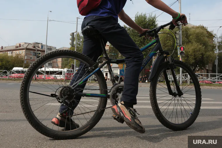 В Пензе ищут свидетелей аварии, в которой велосипедист сбил 8-летнего мальчика