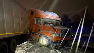 Ковровские спасатели за один вечер ликвидировали последствия двух ДТП с грузовиками