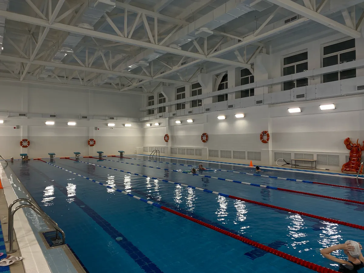 Особая среда: как вода в нижнекамском бассейне помогает особым детям