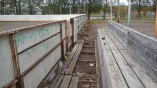 Неухоженная спортплощадка