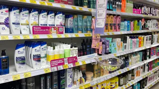 Стоят сущие копейки, а стирают лучше элитных: лучшие гели для стирки по версии Роскачества