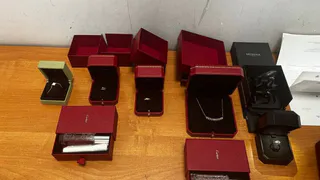 Двое челнинцев попались на контрабанде золота из Дубая