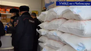 В Чебоксарах полицейские два дня обыскивали рынки и столовые в поисках нелегалов