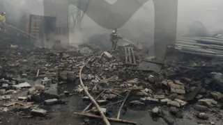 Все чисто: Роспотребнадзор взял пробы воздуха после пожара на заводе