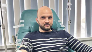 Почётный брянский донор Александр Котляров поделился кровью в 107-й раз