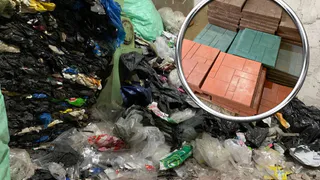 Когда мусор под ногами - это хорошо: рязанец собирает отходы, чтобы изготовить тротуарную плитку