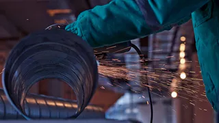 Магнитогорские металлурги – лидеры по зарплате в Челябинской области