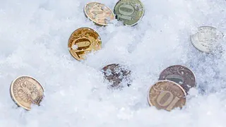 Приметы и запреты на 10 декабря: бросаем монеты в снег