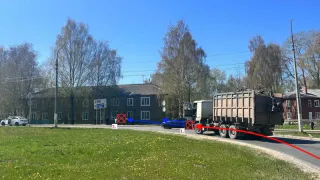 В столице Коми “МАЗ” протаранил иномарку