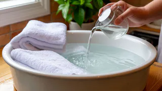 Больше не вывариваю старые полотенца: добавляю всего 2 ложки на таз - станут как новые