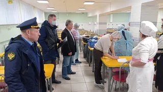 В Новочебоксарске начались проверки после массового заболевания школьников