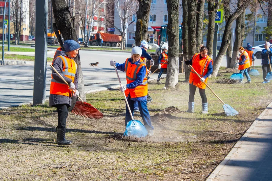 В Нижнекамске от мусора очистят дворы, парки, скверы, детские и спортивные площадки