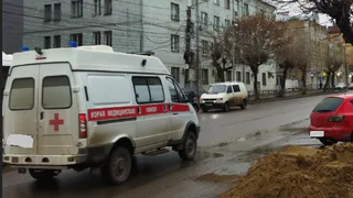 В Рязани утром женщина на машине "влетела" в отбойник