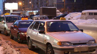 «Чёрные глаза закончились»: иностранцам запретят работать в такси