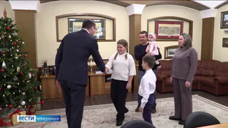 Дети из Камешковского района получили новогодние подарки от Александра Авдеева