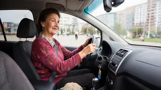 В ГАИ окончательно поставили точку: до какого возраста можно водить машину - пожилым указали на ограничения