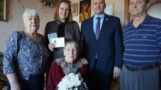 Ковровчанке Евдокии Гавриловой вручили медаль к 80-летию Победы