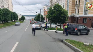В Чебоксарах водитель сбил мужчину на электросамокате вне перехода