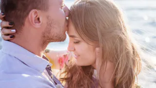 "Просто созданы друг для друга": астрологи назвали 12 лучших зодиакальных пар