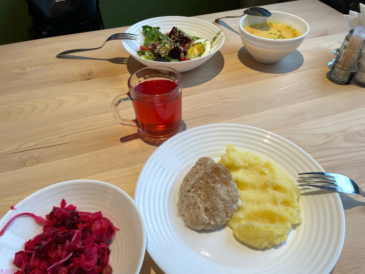 В Магнитогорске продлили программу льготного питания для школьников на 2025 год