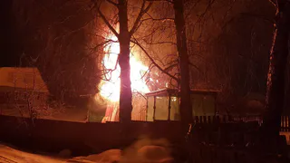 В поселке Соколовка произошел пожар - фото, видео и информация от очевидца