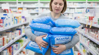 Подруга покупает бахилы коробками. Когда узнала для чего, стала закупать больше. 5 необычных применений бахил