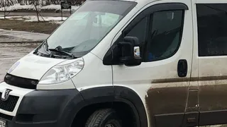 В Рязани на площади Ленина столкнулись автомобиль и маршрутка, три человека пострадали