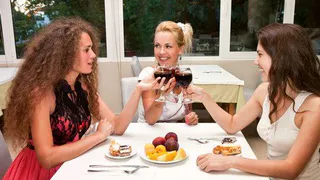 Приметы и запреты на 14 июля: сегодня устраиваем женский пир