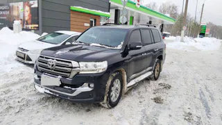 Житель Казани чуть не лишился Toyota Land Cruiser из долга в 13 тыс. рублей