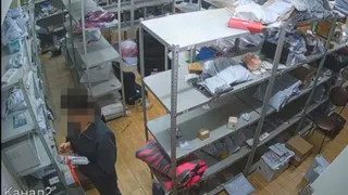 В Чебоксарах работница маркетплейса обворовывала компанию, оформляя "возвраты-пустышки"