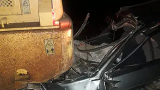 В окрестностях Рязани легковушка оказалась под трактором - водитель скончался