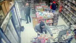 В магазинах Владимирской области мужчина выманивал у продавцов сдачу и похищал вместе с ней уплаченные деньги