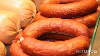 "Там натуральное мясо - смело берите": россиянам назвали лучшие марки колбасы