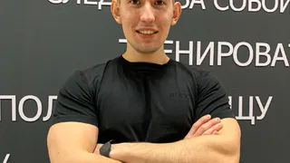 «Через меня прошли тысячи килограммов»: фитнес-тренер Александр Тёлушкин о своей работе